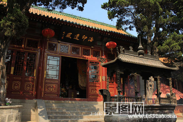 青岛湛山寺西方三圣殿
