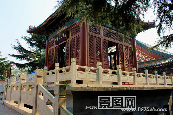 青岛湛山寺湛山晨钟