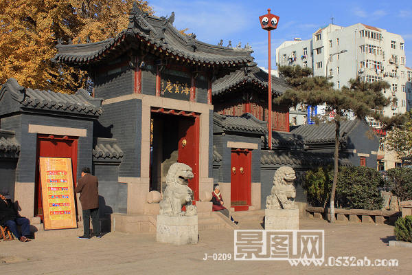 青岛海云庵正门