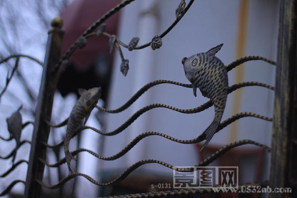 小鱼山铸铁围栏