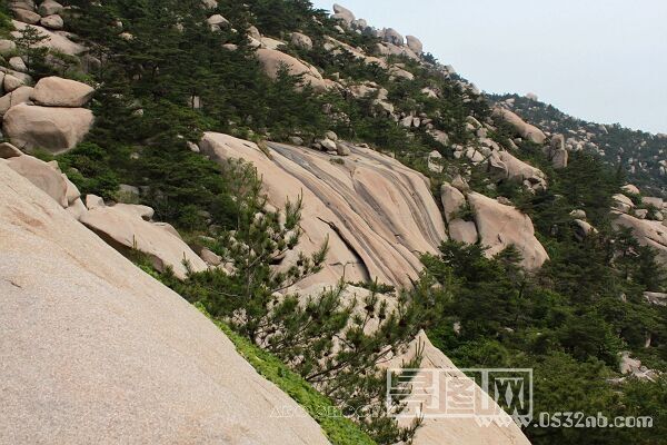崂山华严寺石壁